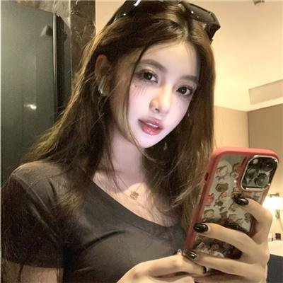 双子酒廊海报