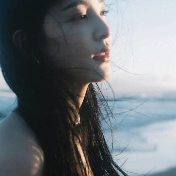 圣烟烈情海报